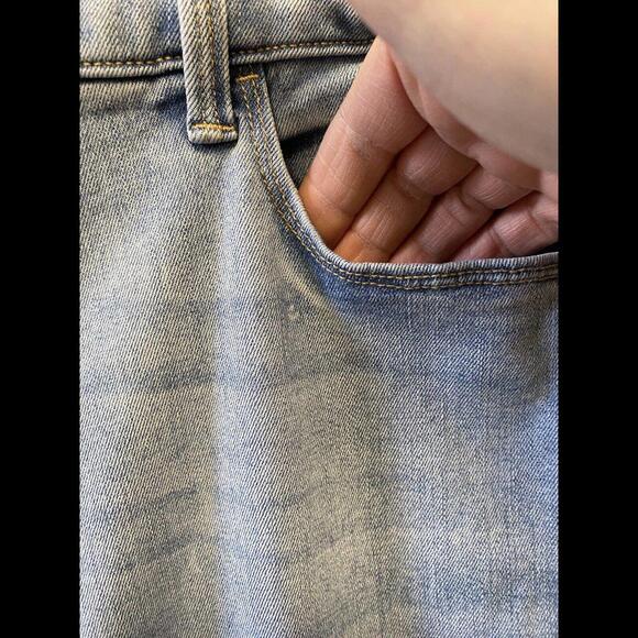 Old Navy Kicker Boot Cut Women’s Light Wash Stretch Casual Jeans Plus Sz 20 - Picture 3 of 10